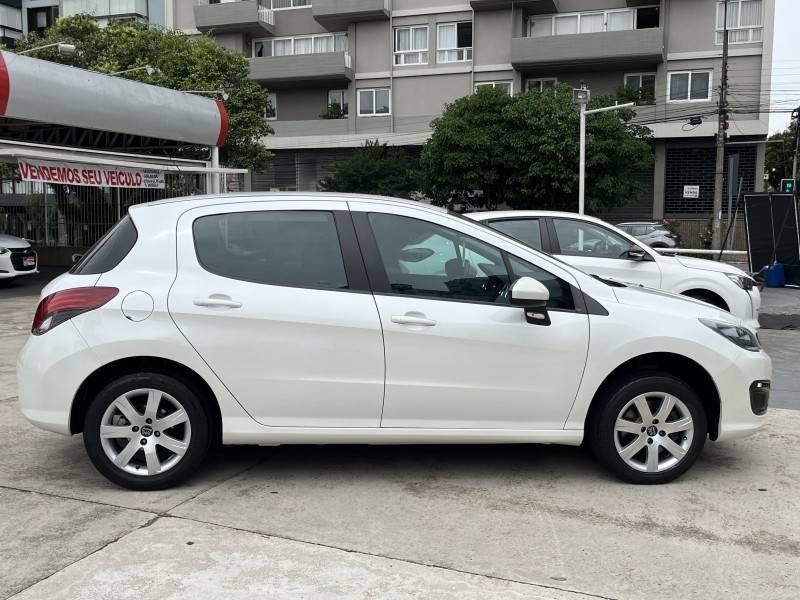 PEUGEOT - 308 - 2018/2019 - Branca - R$ 61.990,00