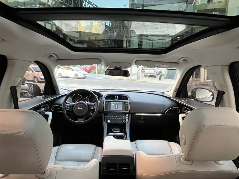 JAGUAR - F-PACE - 2017/2017 - Cinza - R$ 165.000,00