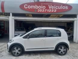 VOLKSWAGEN - UP - 2017/2018 - Branca - R$ 60.990,00