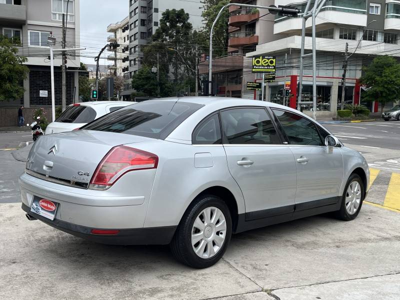 CITROËN - C4 - 2007/2008 - Prata - R$ 31.990,00