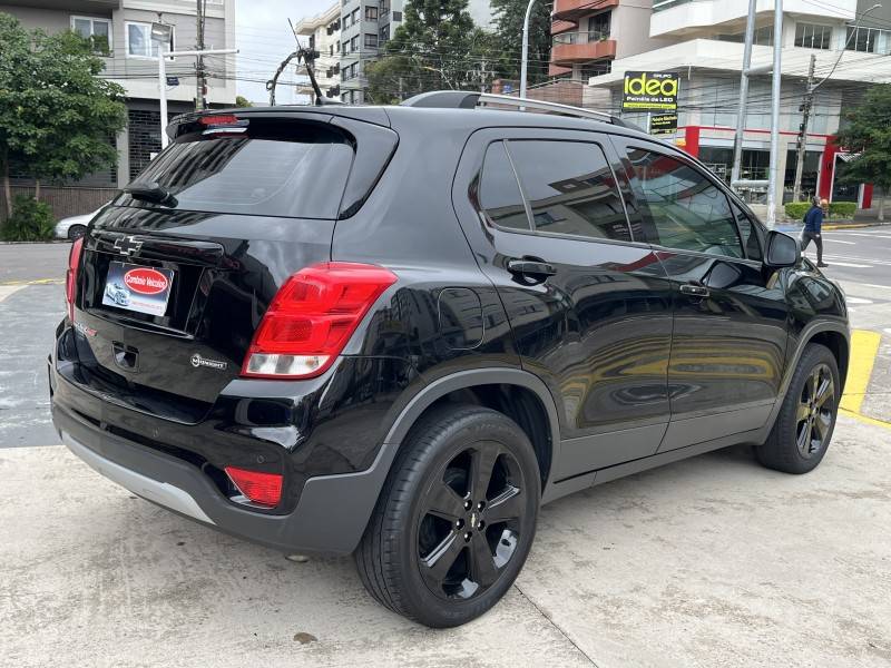 CHEVROLET - TRACKER - 2018/2019 - Preta - R$ 90.990,00