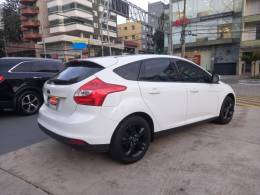 FORD - FOCUS - 2015/2015 - Branca - R$ 60.990,00