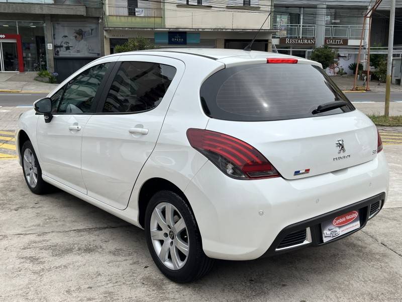 PEUGEOT - 308 - 2018/2019 - Branca - R$ 61.990,00