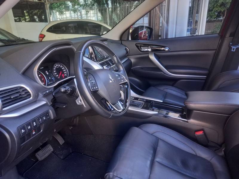 MITSUBISHI - ECLIPSE CROSS - 2019/2020 - Vermelha - R$ 118.990,00