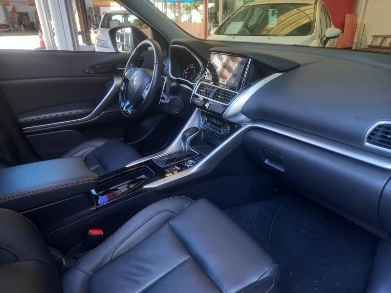 MITSUBISHI - ECLIPSE CROSS - 2019/2020 - Vermelha - R$ 118.990,00