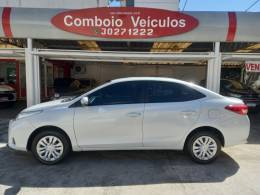 TOYOTA - YARIS - 2022/2023 - Branca - R$ 85.990,00