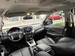 MITSUBISHI - L200 - 2024/2025 - Cinza - R$ 246.000,00