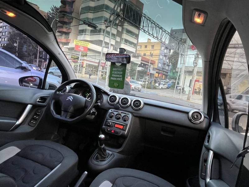 CITROËN - C3 - 2015/2015 - Branca - R$ 41.990,00