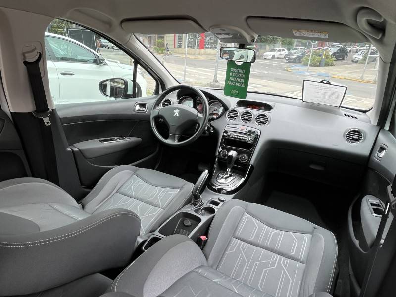 PEUGEOT - 308 - 2018/2019 - Branca - R$ 61.990,00