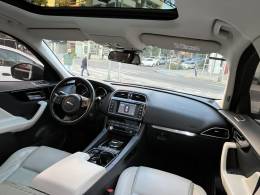 JAGUAR - F-PACE - 2017/2017 - Cinza - R$ 165.000,00