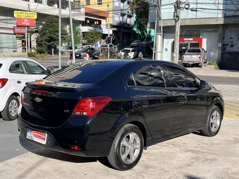 CHEVROLET - PRISMA - 2017/2018 - Preta - R$ 64.990,00