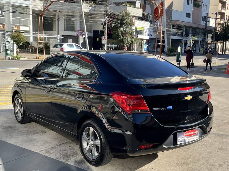 CHEVROLET - PRISMA - 2017/2018 - Preta - R$ 64.990,00