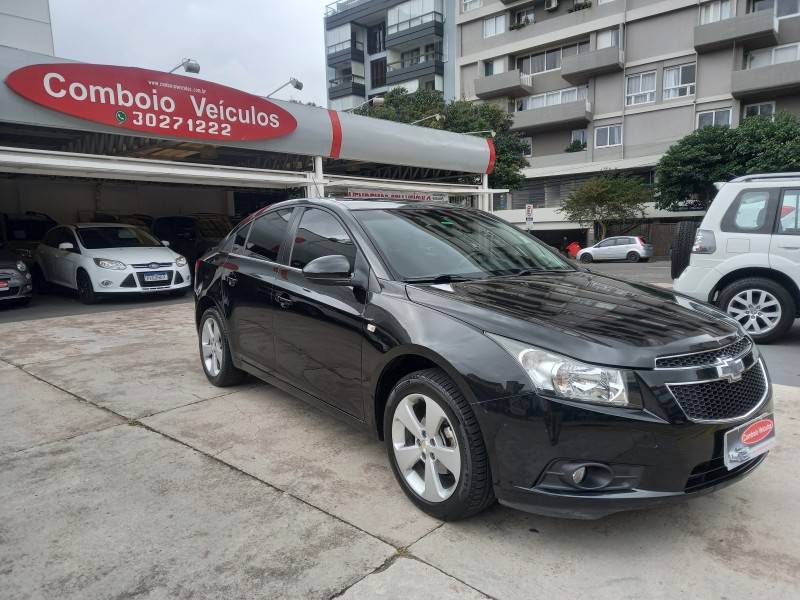 CHEVROLET - CRUZE - 2013/2014 - Preta - R$ 61.990,00