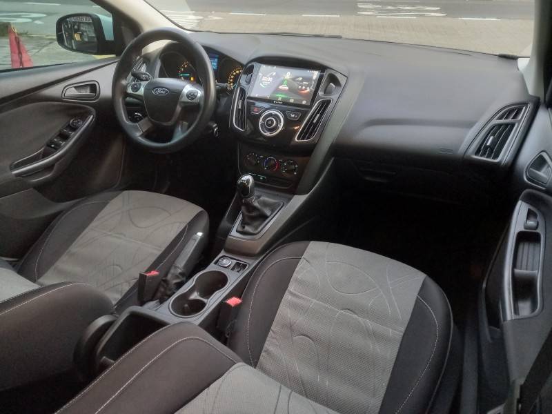FORD - FOCUS - 2015/2015 - Branca - R$ 60.990,00