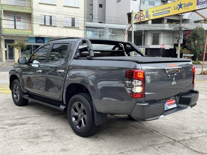 MITSUBISHI - L200 - 2024/2025 - Cinza - R$ 246.000,00