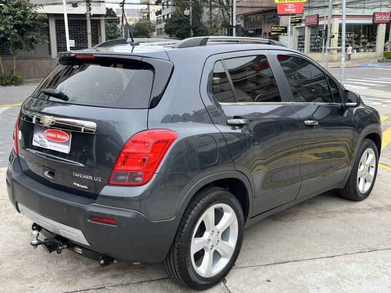 CHEVROLET - TRACKER - 2015/2015 - Cinza - R$ 68.990,00