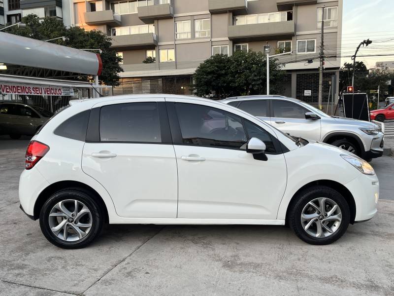 CITROËN - C3 - 2015/2015 - Branca - R$ 41.990,00