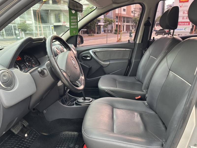 RENAULT - DUSTER - 2013/2014 - Prata - R$ 52.990,00