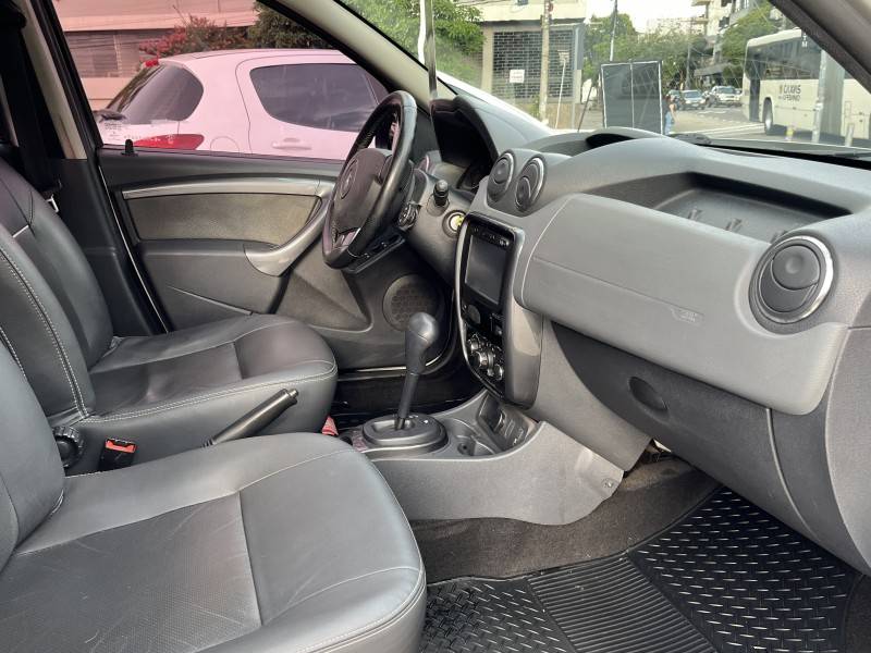 RENAULT - DUSTER - 2013/2014 - Prata - R$ 52.990,00