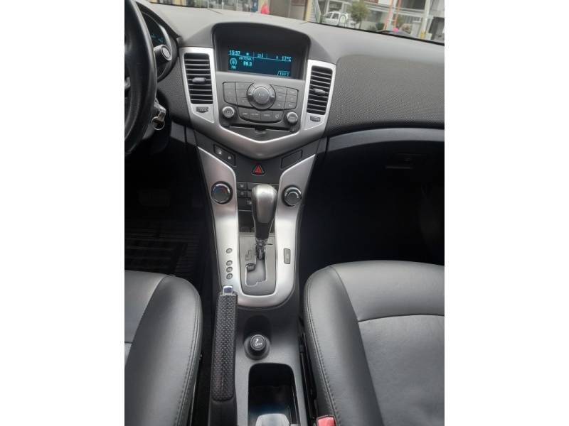 CHEVROLET - CRUZE - 2013/2014 - Preta - R$ 61.990,00