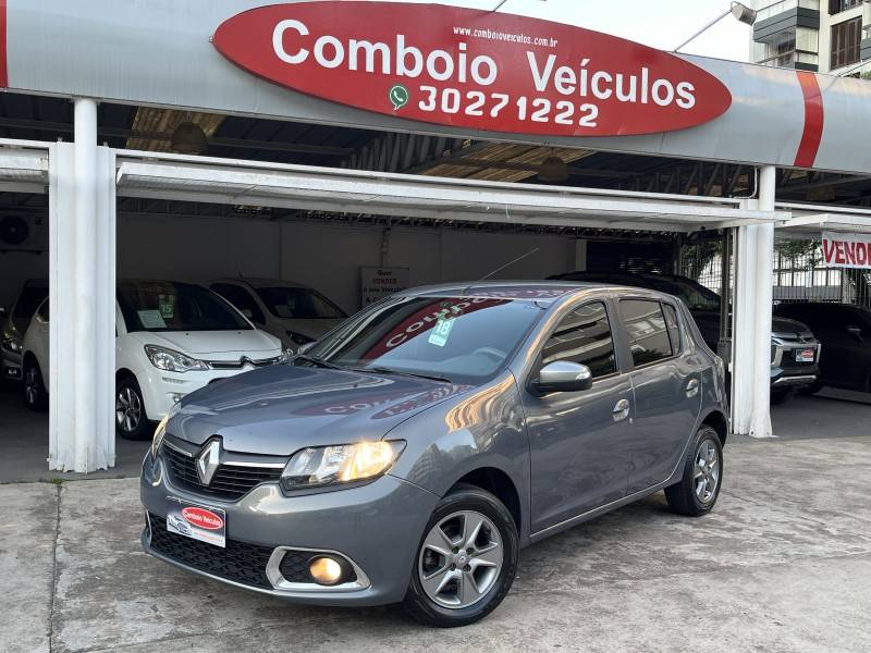 RENAULT - SANDERO - 2017/2018 - Cinza - R$ 42.990,00